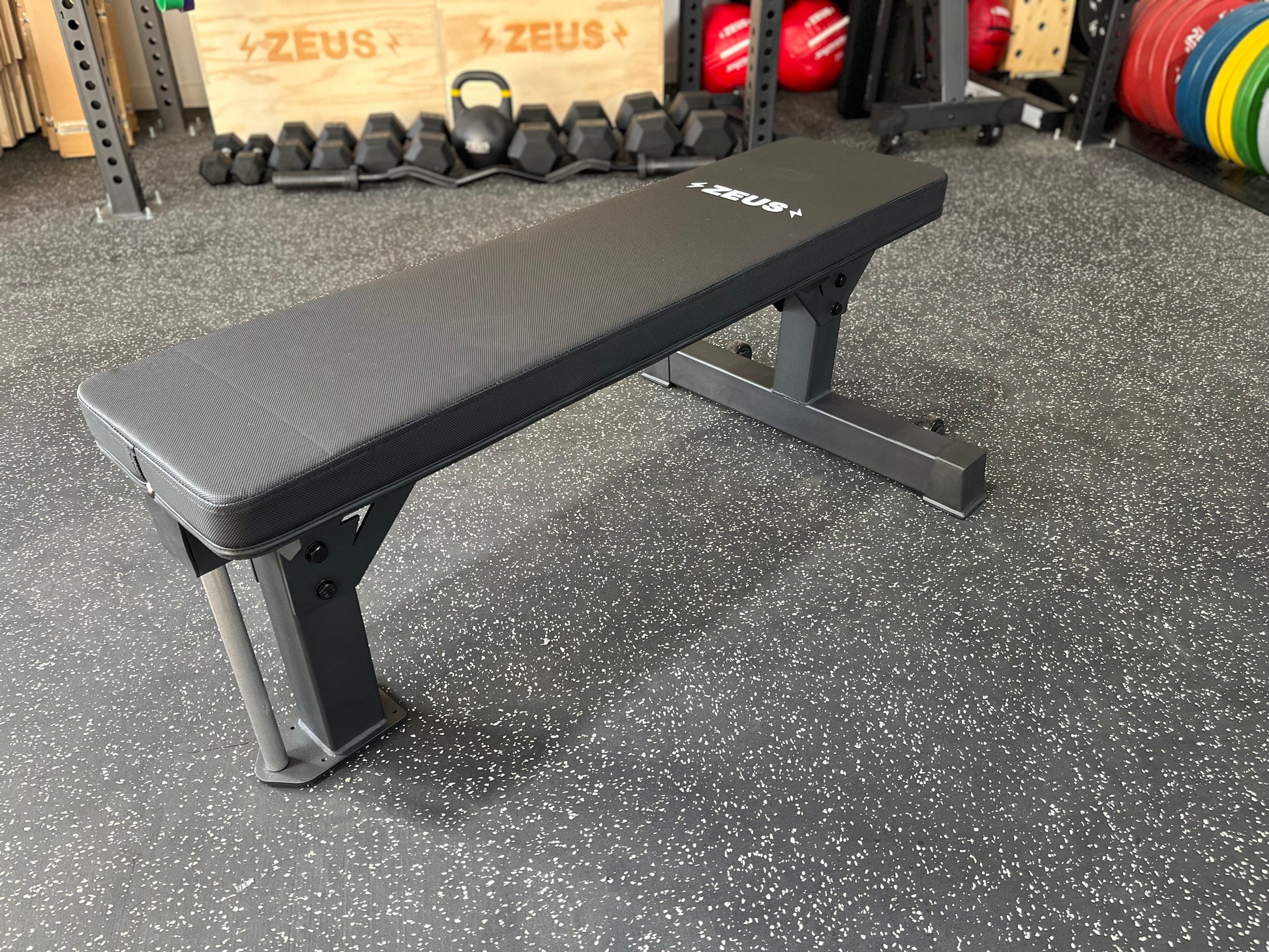 Zeus Lightning XT Flat Bench — view 6 of 10